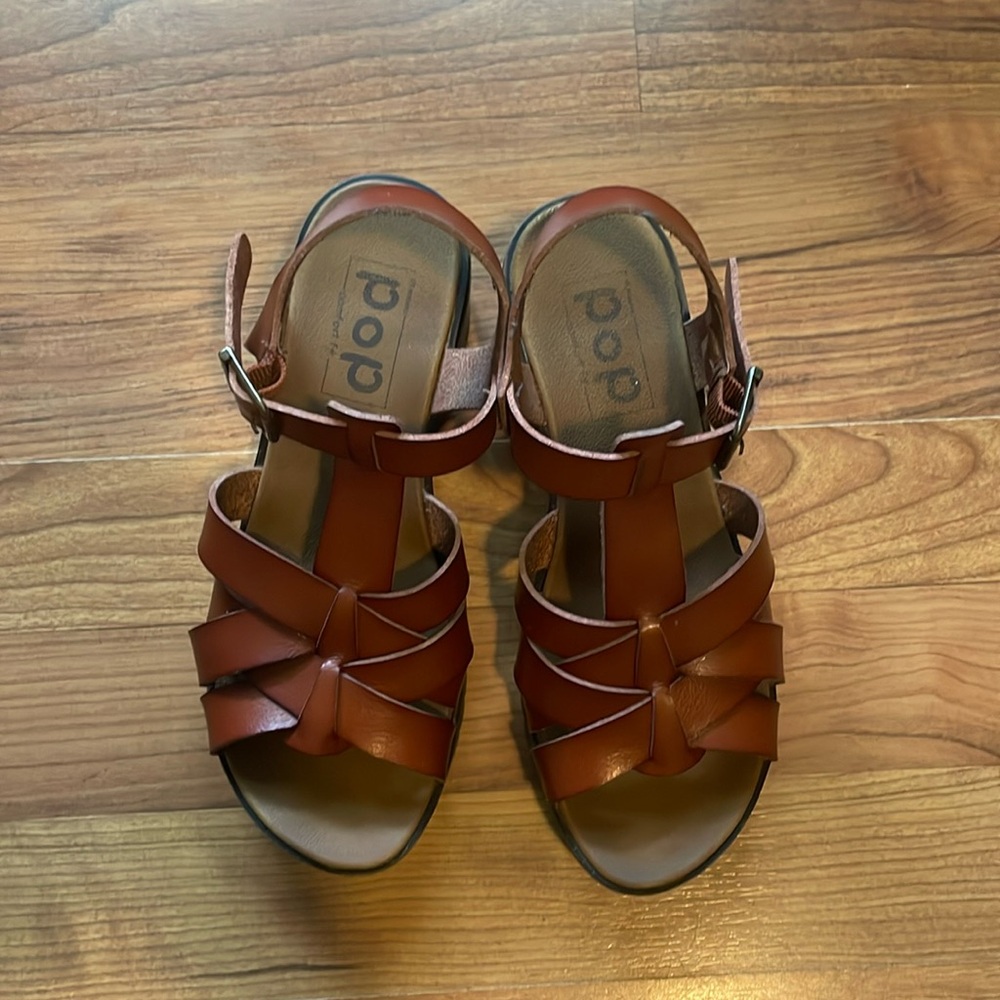 Pop Women's Brown Faux Leather Sandals Size 6